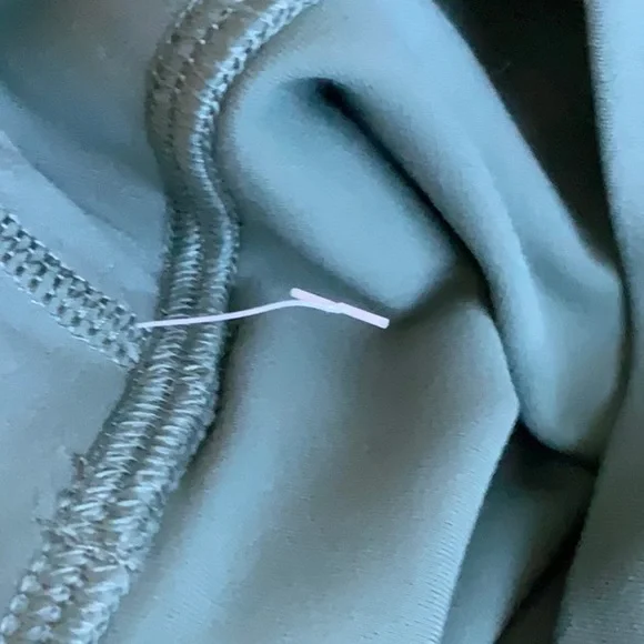 lululemon size 6 NWOT green set align strappy bra - Picture 6 of 7